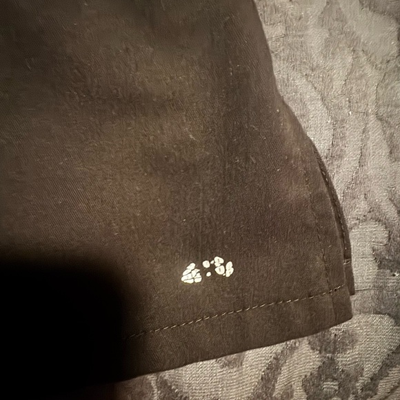 Grey's Anatomy Active Black & White Women’s Scrub Top Size Medium - Picture 5 of 5